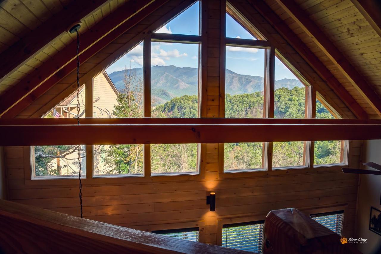 Majestic View Lodge, Amazing Views, Hot Tub, 1089 Free Tickets Each Paid Day, Dollywood And More Gatlinburg Eksteriør billede