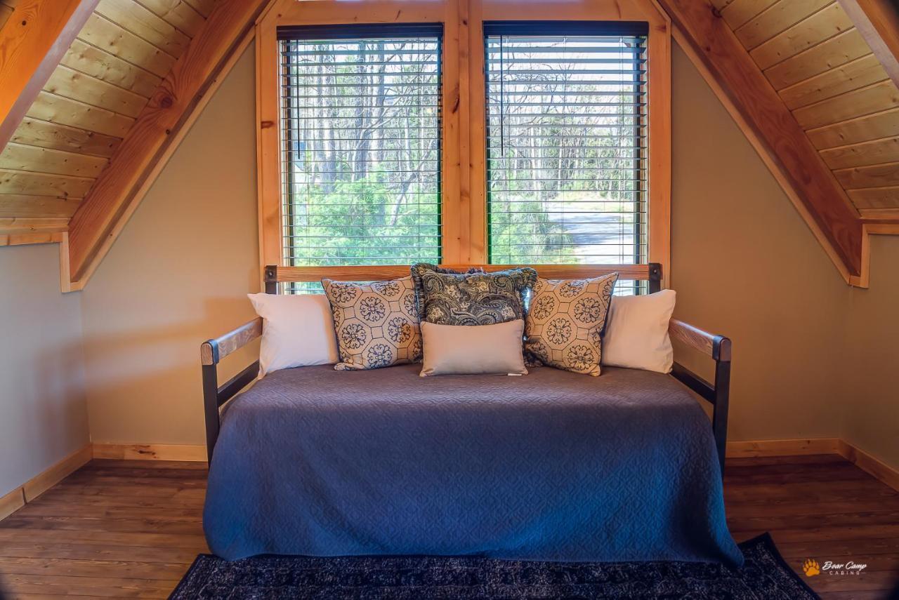Majestic View Lodge, Amazing Views, Hot Tub, 1089 Free Tickets Each Paid Day, Dollywood And More Gatlinburg Eksteriør billede