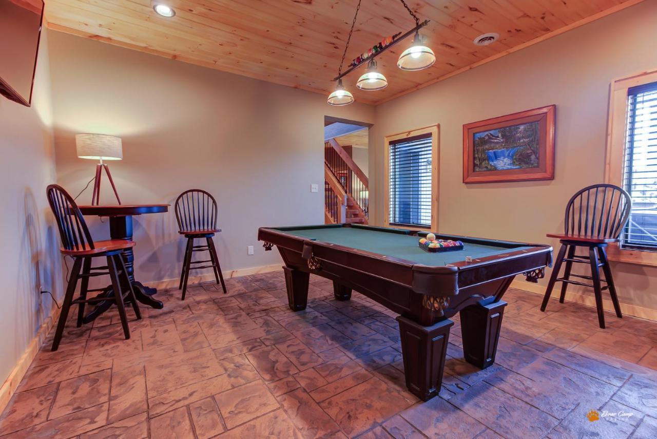 Majestic View Lodge, Amazing Views, Hot Tub, 1089 Free Tickets Each Paid Day, Dollywood And More Gatlinburg Eksteriør billede