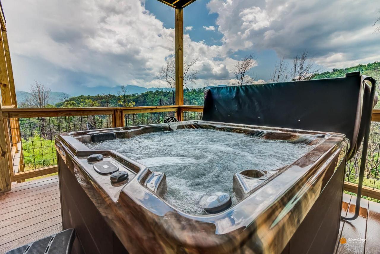 Majestic View Lodge, Amazing Views, Hot Tub, 1089 Free Tickets Each Paid Day, Dollywood And More Gatlinburg Eksteriør billede