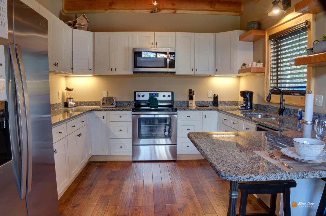Majestic View Lodge, Amazing Views, Hot Tub, 1089 Free Tickets Each Paid Day, Dollywood And More Gatlinburg Eksteriør billede