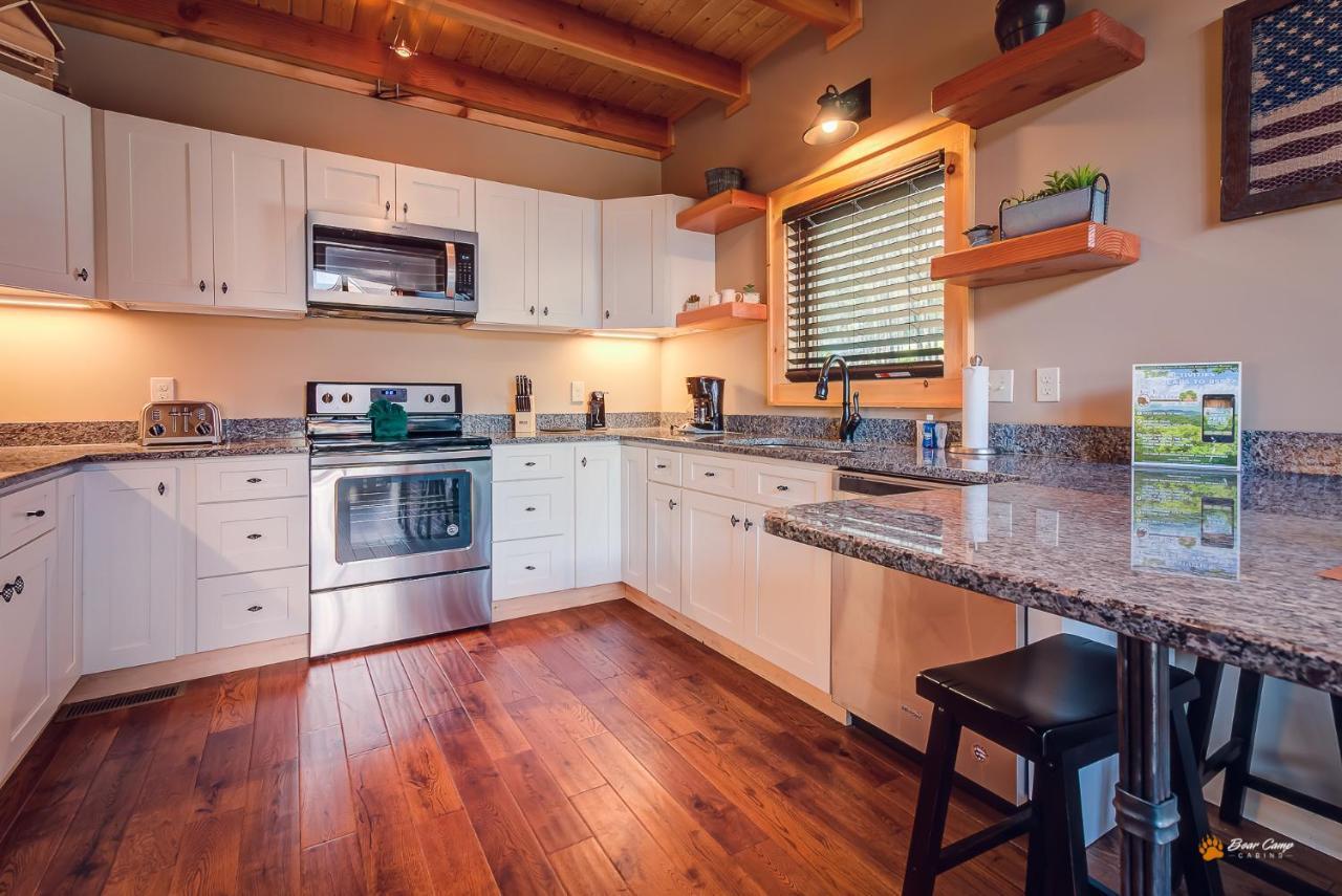 Majestic View Lodge, Amazing Views, Hot Tub, 1089 Free Tickets Each Paid Day, Dollywood And More Gatlinburg Eksteriør billede